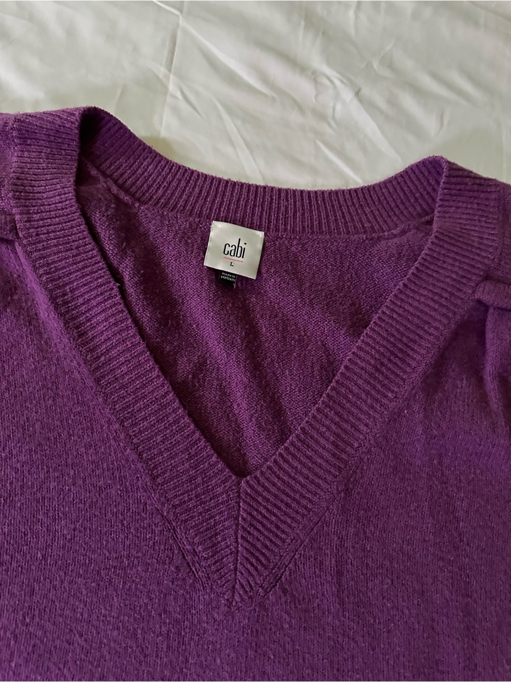 CAbi #4098 Purple V-Neck Luxury Pullover Sweater - Picture 4 of 4